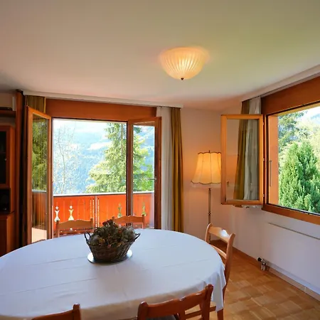 Miravalle 3 アパート