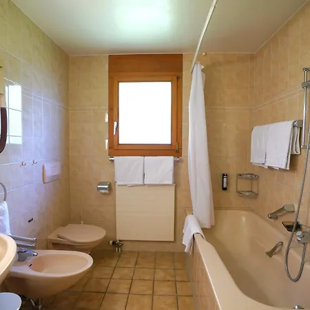 Miravalle 3 アパート *